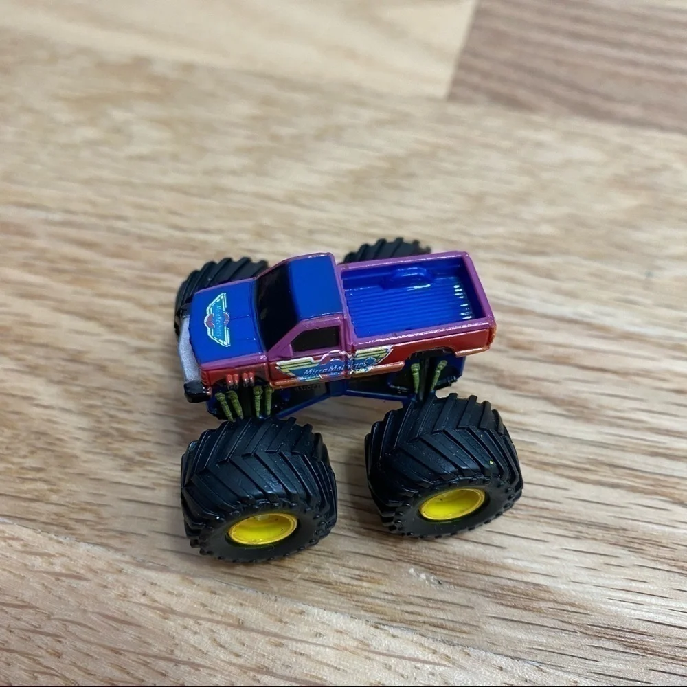 Vintage Micro Machines Tuff Trax Truck Galoob Red Blue